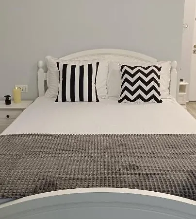 Rusky Black&white Apartment Navodari