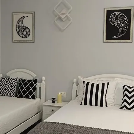 Rusky Black&white Navodari