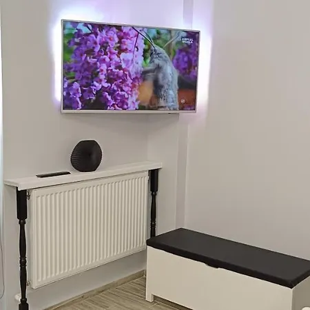 Rusky Black&white Apartment *