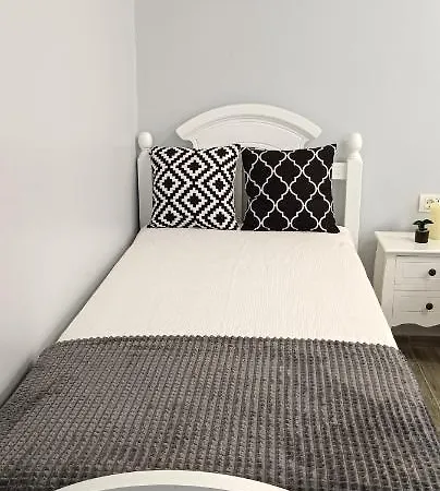 Rusky Black&white Apartment Navodari